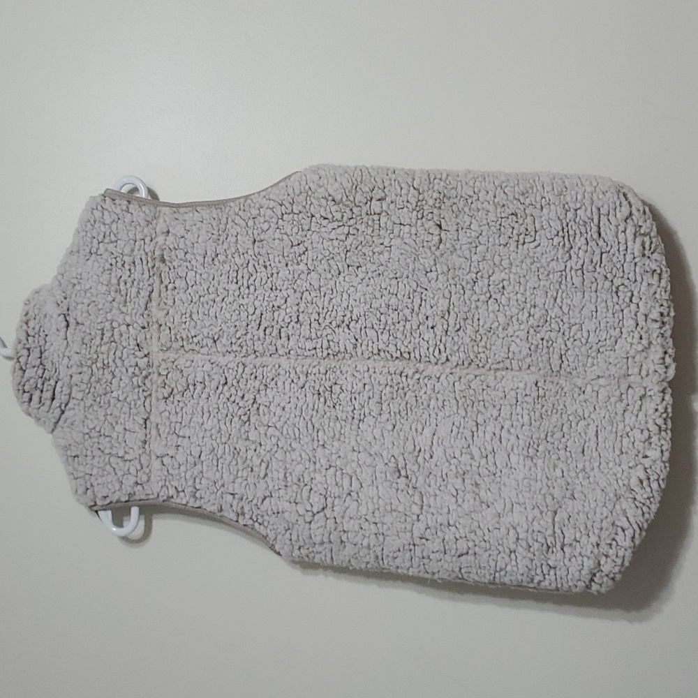 Thread and supply vest - Picture 8 of 9